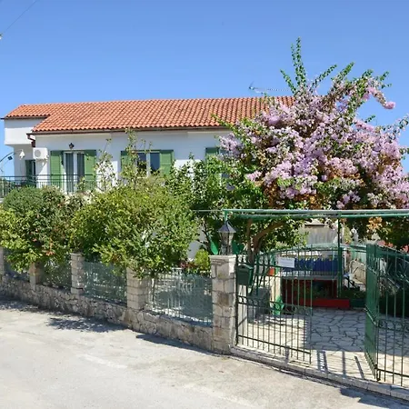 Appartement Eirini - Loggos